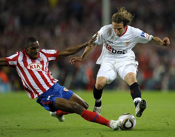 大爹!徐杰谈绝杀：杜导把球交给我叫我大胆去干!杜锋微笑鼓掌+摸头.